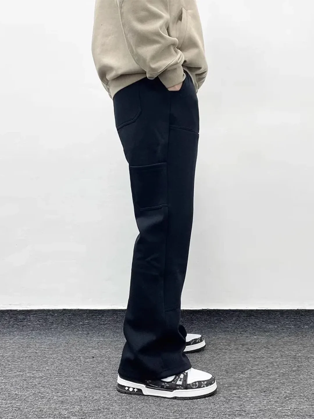 Carpenter Sweatpants - Image 10