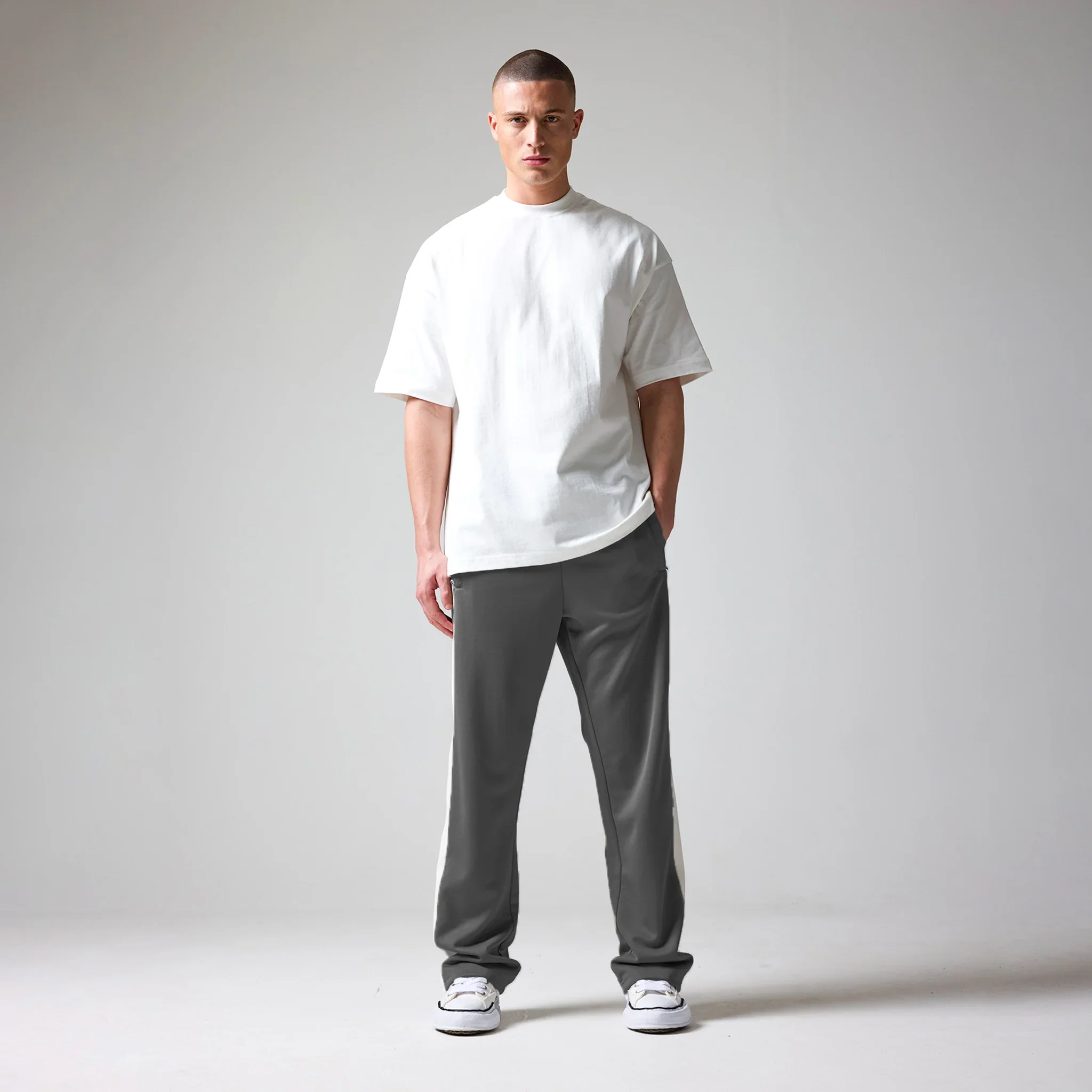 Chateau Sports Jogger - Image 4