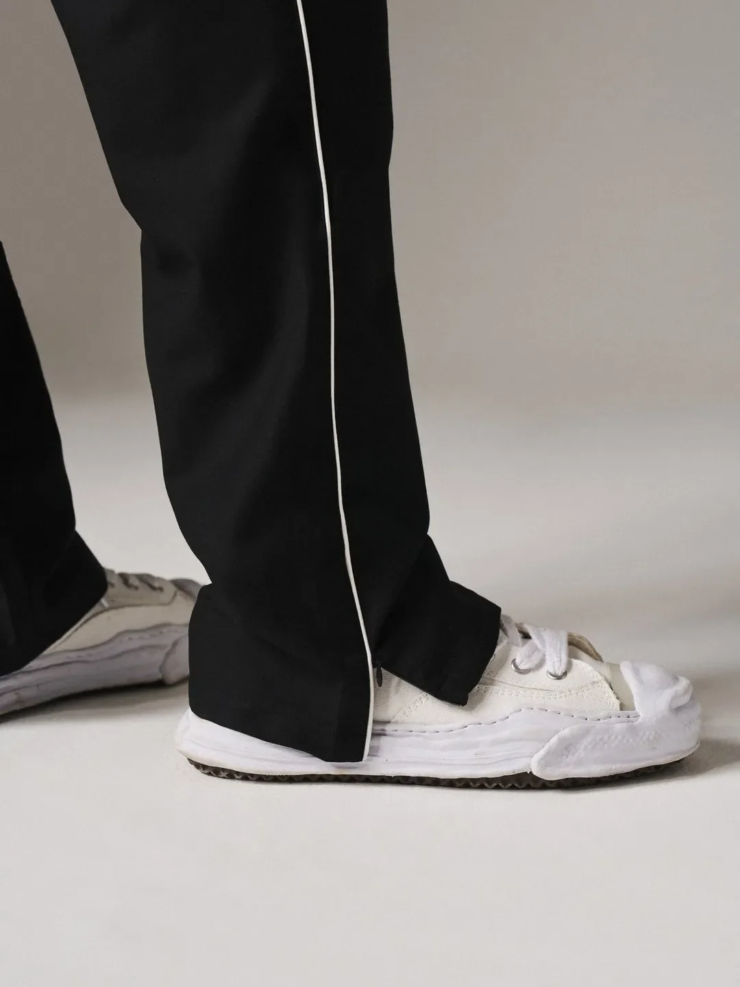 Studio Tracksuit - Image 10
